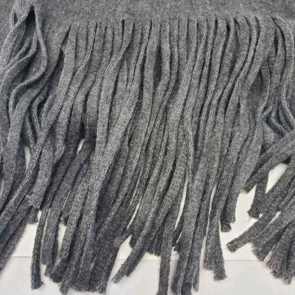 LUCKY BRAND OVERSIZE LONG SCARF WRAP SHAWL GREY ACRYLIC BLEND FRINGE WOMEN OS